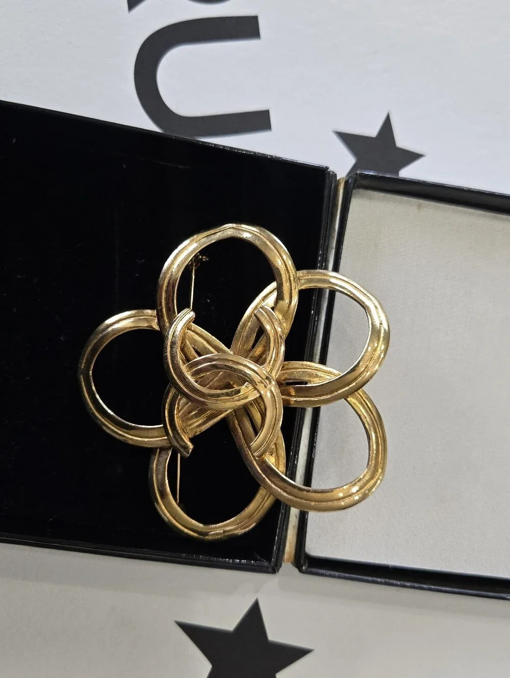 CHANEL vintage brooch